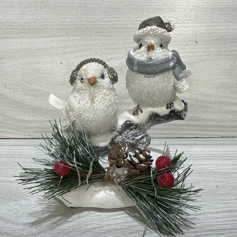 Light Up Resin Pair of Winter Birds Figurine‎ 6x6